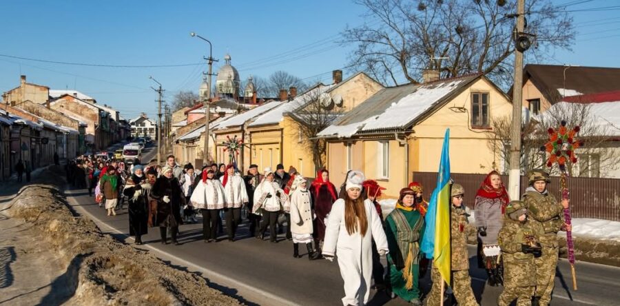 Мешканці Івано-Франківської громади зібрали 102 тисячі гривень на підтримку ЗСУ під час заходу «Переможний дух Різдва»