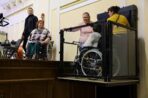 У Львівській національній філармонії запрацював перший в Україні підйомник на сцену для людей з інвалідністю