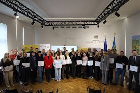 У Львівській ОВА вручили сертифікати учасникам освітнього проєкту «Школа міжнародної торгівлі»