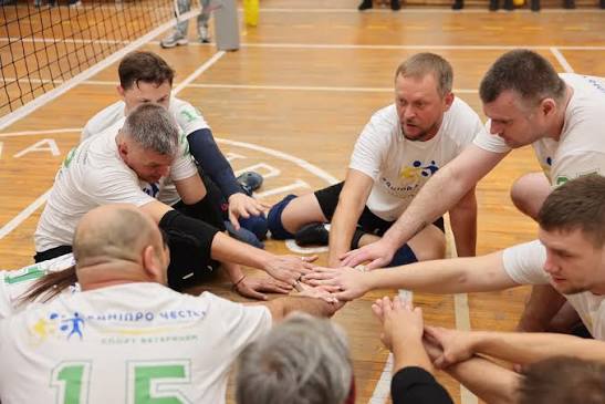У Львові відбувся І Чемпіонат України з волейболу сидячи серед ветеранів