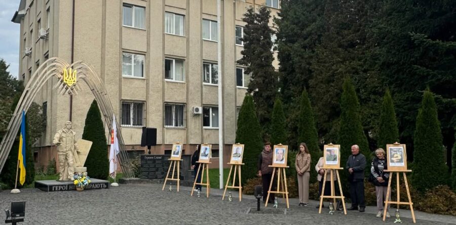 У Яворові вшанували пам’ять жовтневих Героїв