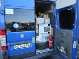 З Мостиської громади на схід вирушили волонтери з допомогою для українських захисників