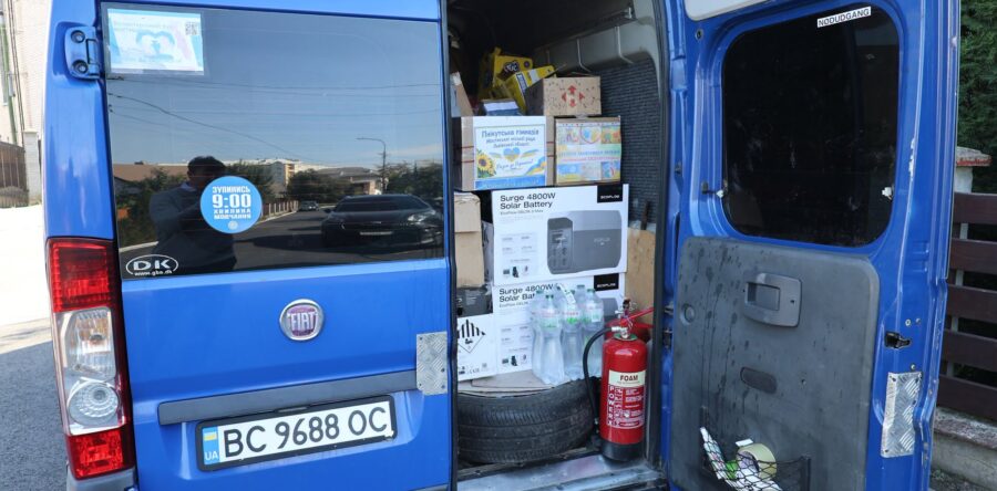 З Мостиської громади на схід вирушили волонтери з допомогою для українських захисників