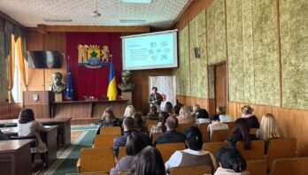 Безбар’єрність починається зі слів: у Яворівській РДА обговорили новий мовний стандарт