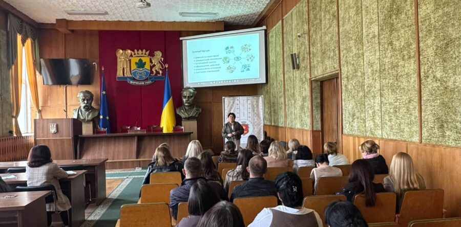 Безбар’єрність починається зі слів: у Яворівській РДА обговорили новий мовний стандарт Безбар’єрність починається зі слів: у Яворівській РДА обговорили новий мовний стандарт